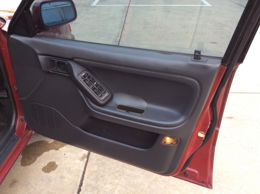 ขายรถสวย มาสด้า 323 ปี93 ตัวท็อป เครื่องหัวฉีด 1.6 ออโต้ แก๊สLPGหัวฉีด เพาเวอร์ ไฟฟ้าทั้งคัน ปรับข้างไฟฟ้า ภายในสวยจัด แอร์เย็นฉ่ำ ตัวถังเดิมๆสวยไม่มีชนสีเงาสวย แม็กเดิมๆ รถขับดีมาก พร้อมใช้ได้เลยครับ ขายด่วน