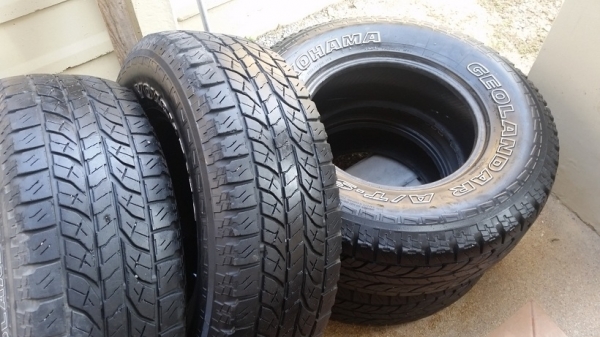 ยาง yokohama at-s 265/70R16