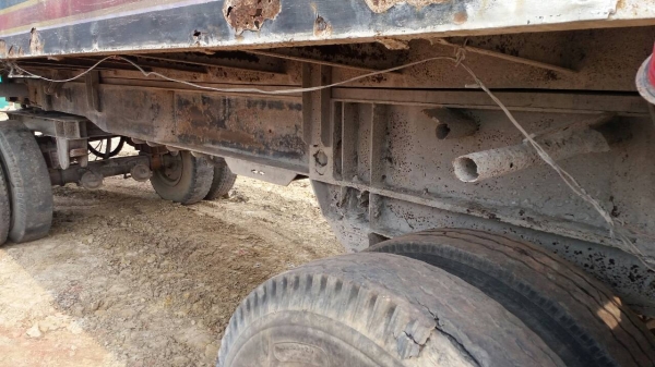 ขายถูกๆ มี 2พ่วง ลูกพ่วง ดั้ม 2เพา สภาพพร้อมใช้งาน ราคาถูกๆ 145,000บ ราคาโดนใจ (ไม่มีเล่มทะเบียน)  มีใบซื้อขายให้ ครับ