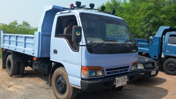 ขายหกล้อดั้มพ์ NPR-120 แรงม้าฝาขาว แอร์เย็น เพาเวอร์ เอฟหน้า-หลัง ดั้มสามมิตร สภาพพร้อมใช้