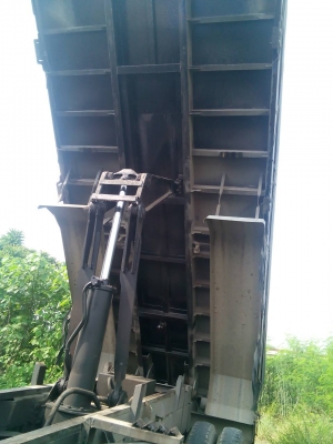 สิบล้อ อีซูซุ FXZ 23NFPF185โบว์อินเตร์ 2เพา สโลส ดั้มมีเนียม สภาพนางฟ้าสวยกริบ ทะเบียนพร้อมโอน ราคา 890,000บ ต่อรองได้ ครับท่าน