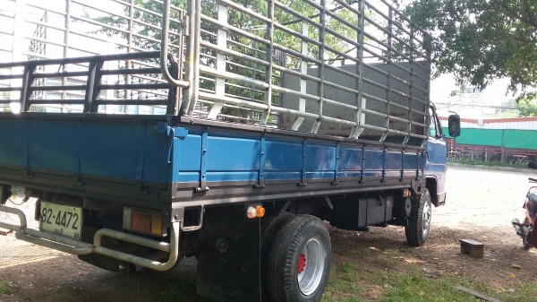 ขายหกล้อกลาง ISUZU NPR-115 ปี37 เอฟหลัง สภาพพร้อมใช้