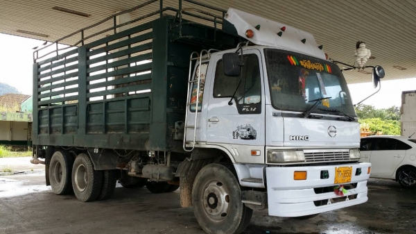 ขายสิบล้อเพลาเดียว ฮีโน่ เอฟ18 แอร์เย็น เพาเวอร์ ทิฟฟี่ วางหัวสิงห์ไฮเทคลงเล่มแล้ว เครื่องดี คัสซีสวย