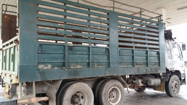 ขายสิบล้อเพลาเดียว ฮีโน่ เอฟ18 แอร์เย็น เพาเวอร์ ทิฟฟี่ วางหัวสิงห์ไฮเทคลงเล่มแล้ว เครื่องดี คัสซีสวย