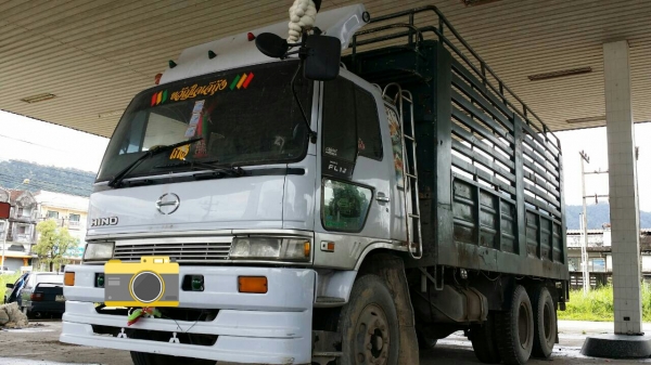 ขายสิบล้อเพลาเดียว ฮีโน่ เอฟ18 แอร์เย็น เพาเวอร์ ทิฟฟี่ วางหัวสิงห์ไฮเทคลงเล่มแล้ว เครื่องดี คัสซีสวย