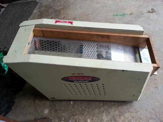 นำเข้าจากญี่ปุ่น เครื่องแยกหิน รุ่น S303P เก่าญี่ปุ่น สภาพสวยพร้อมใช้งาน  คุณภาพดี ไม่เคยใช้งานในไทย