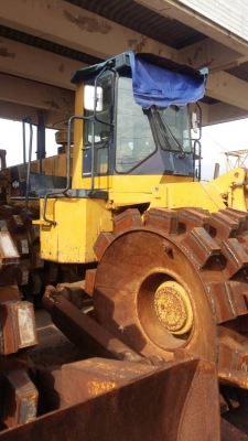 ชายรถบด4ล้อหนาม4คัน