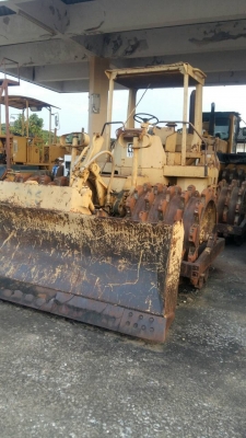 ชายรถบด4ล้อหนาม4คัน