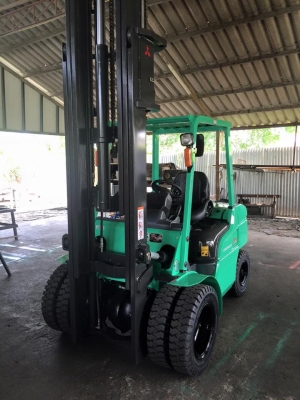 ขาย ฟอล์คลิฟต์ 3 ตัน ดีเซล เสายกสูง 6 เมตร รถเก่าญี่ปุ่น