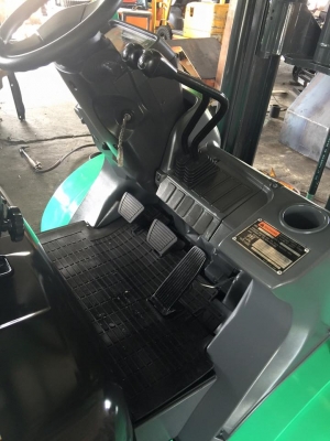 ขาย ฟอล์คลิฟต์ 3 ตัน ดีเซล เสายกสูง 6 เมตร รถเก่าญี่ปุ่น