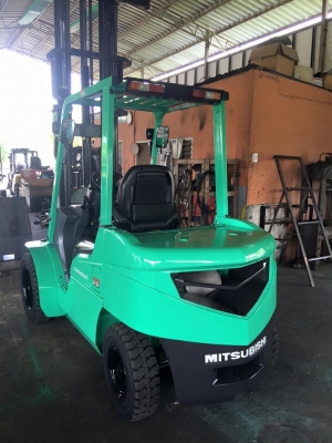 ขาย ฟอล์คลิฟต์ 3 ตัน ดีเซล เสายกสูง 6 เมตร รถเก่าญี่ปุ่น