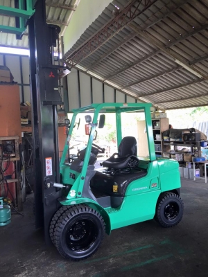 ขาย ฟอล์คลิฟต์ 3 ตัน ดีเซล เสายกสูง 6 เมตร รถเก่าญี่ปุ่น
