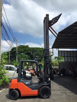 TOYOTA 8FD20 รถนอก รุ่นใหม่ล่าสุด เสา 4.5 เมตร งาฮิ้ง