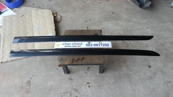 คิ้วกันกระแทกประตูหน้า Trito Cab ของแท้มือสอง คู่ละ800