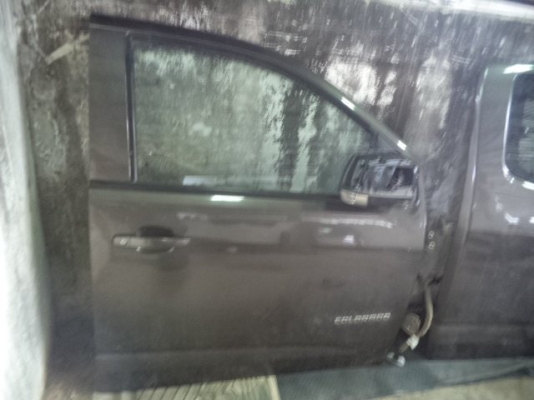 ขายประตูหน้า แค็ป เชฟ โคโลราโด ขายประตูหน้า แค็ป เชฟ โคโลราโด