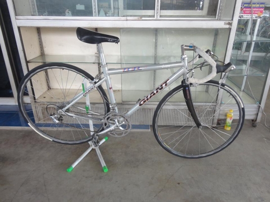 ขาย เสือหมอบ giant tcr เป็นอลูมิเนียม