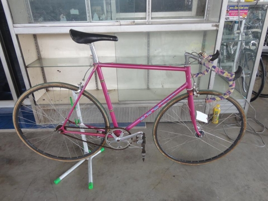 ขาย uno vista เป็นเหล็ก