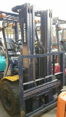 ขายรถยกโฟร์คลิฟท์ยี่ห้อKOMATSU FD30-14 เกียร์ออโต้ ขายรถยกโฟร์คลิฟท์ยี่ห้อKOMATSU FD30-14 เกียร์ออโต้