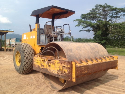 ขายรถบดสั่นสะเทือน    2 เพลา