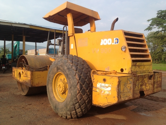 ขายรถบดสั่นสะเทือน    2 เพลา