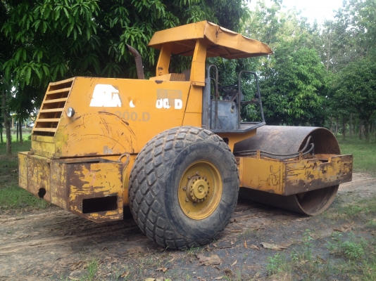 ขายรถบดสั่นสะเทือน    2 เพลา