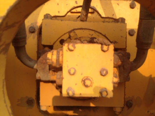 ขายรถบดสั่นสะเทือน    2 เพลา