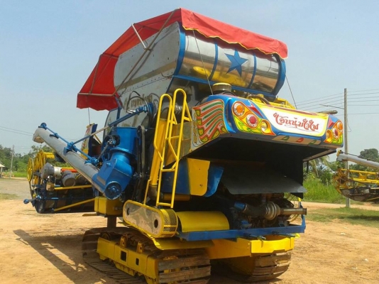 ขายรถเกี่ยวข้าวเกษตร พัฒนาปี53 ปลดหนี้ เครื่อง6HH1โบ เครื่องดี ช่วงล่างเต็ม ตู้ดี บิ้วใหม่าภาพพร้อมลงงาน เอกสารจากบริษัท ปั๊มดี