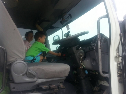 หัวลาก 2เพา อีซูซุ 360ปี55 สภาพนางฟ้าสวยบางเดิมพร้อมใช้ ทะเบียนพร้อมโอน ราคา 2,150,000บ ต่อรองได้