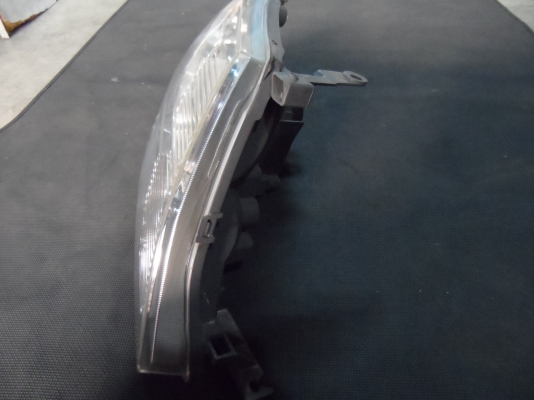 ขาย ไฟหน้า TOYOTA  Grandvia โตโยต้า แกรนเวีย อะไหล่รถยนต์ มือสอง