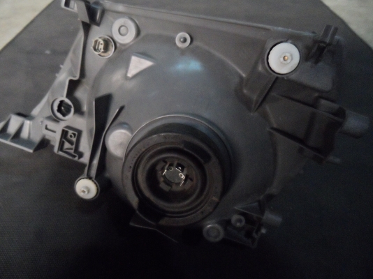 ขาย ไฟหน้า TOYOTA  Grandvia โตโยต้า แกรนเวีย อะไหล่รถยนต์ มือสอง