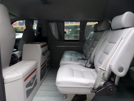 รถตู้มือสอง สวยๆ ปี2011 ไม่มีตำหนิ สนใจโทร097-107-8777 รถตู้มือสอง สวยๆ ปี2011 ไม่มีตำหนิ สนใจโทร097-107-8777