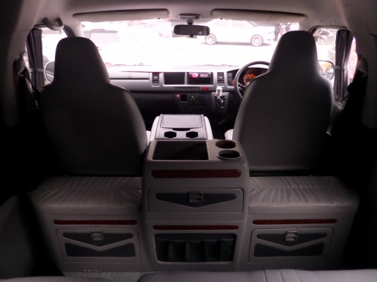 รถตู้มือสอง สวยๆ ปี2011 ไม่มีตำหนิ สนใจโทร097-107-8777 รถตู้มือสอง สวยๆ ปี2011 ไม่มีตำหนิ สนใจโทร097-107-8777