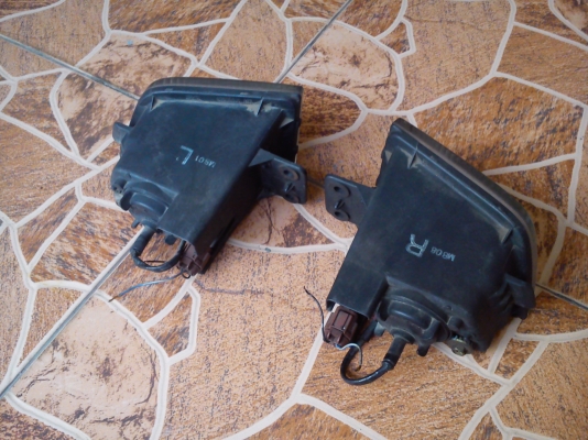 ไฟตัดหมอก NISSAN STANLEY ทรงปลายบดาบกลับด้าน