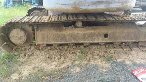 แบ็คโคร KOMATSU128-6 สภาพสวยเก่านอก พร้อมใช้ เอกสารอินร์วอยน์ ดูรถที่ อ.คูเมือง .จ.บุรีรัมย์ TEL.0857698049 0887115178 ID LINE ps5599