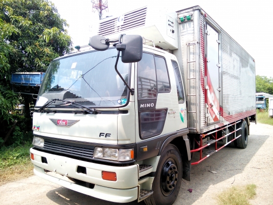 6 ล้อใหญ่  *ตู้เย็น-สแตนเลส*  HINO *สิงห์ไฮเทค* FF3H 195 แรงม้า  *ยาว 7.20 ม.*  รถสวยเดิม+สวยจริง * รถห้างแท้ * มีเล่มพร้อม *