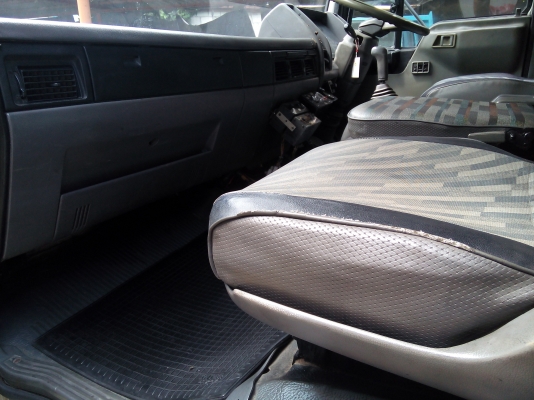 6 ล้อใหญ่  *ตู้เย็น-สแตนเลส*  HINO *สิงห์ไฮเทค* FF3H 195 แรงม้า  *ยาว 7.20 ม.*  รถสวยเดิม+สวยจริง * รถห้างแท้ * มีเล่มพร้อม *