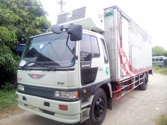 6 ล้อใหญ่  *ตู้เย็น-สแตนเลส*  HINO *สิงห์ไฮเทค* FF3H 195 แรงม้า  *ยาว 7.20 ม.*  รถสวยเดิม+สวยจริง * รถห้างแท้ * มีเล่มพร้อม *