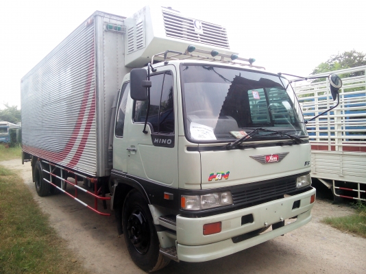6 ล้อใหญ่  *ตู้เย็น-สแตนเลส*  HINO *สิงห์ไฮเทค* FF3H 195 แรงม้า  *ยาว 7.20 ม.*  รถสวยเดิม+สวยจริง * รถห้างแท้ * มีเล่มพร้อม *