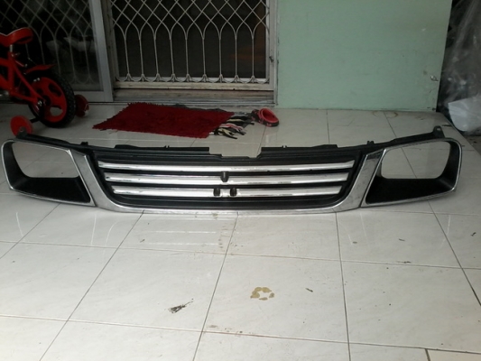 หน้ากากมิตซู สตราด้า