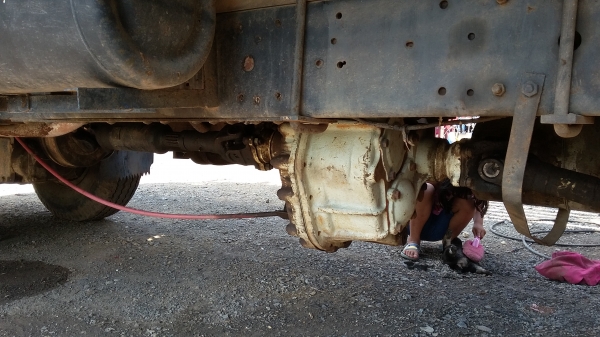 ขายหกล้อกลาง ISUZU NPR-115 แรงม้า เอฟหลัง มีสโลว์กลาง สภาพพร้อมใช้