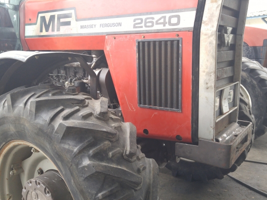 รถแทรคเตอร์ Massey Ferguson 2640