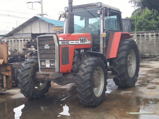 รถแทรคเตอร์ Massey Ferguson 2640