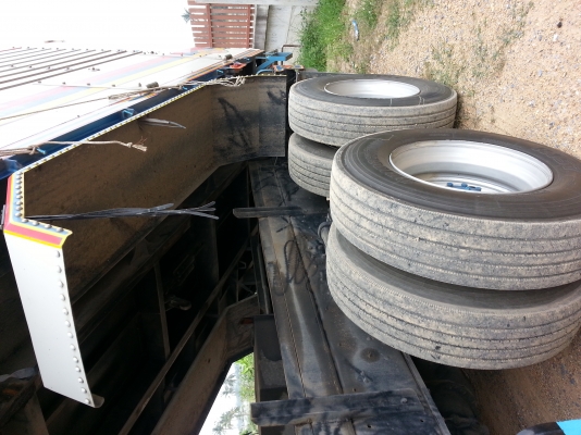 ขายHINO MEGA GY 12ล้อปี'56(มิ.ย) 380แรง เพิ่งวิ่งได้4หมื่นกว่าโล สภาพเหมือนออกห้างมือหนึ่ง จัดแนนท์ได้1.8-2ล้าน(หลุดมัดจำ) ขายHINO MEGA GY 12ล้อปี'56(มิ.ย) 380แรง เพิ่งวิ่งได้4หมื่นกว่าโล สภาพเหมือนออกห้างมือหนึ่ง จัดแนนท์ได้1.8-2ล้าน(หลุดมัดจำ)