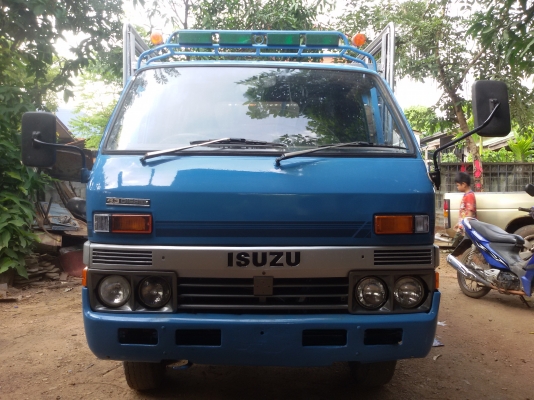 ลูกค้าบุรีรัมย์คุณวัชรินทร์รับรถกลับถึงบ้านเรียบร้อยแล้ว(ขอบคุณมากๆๆคับ....).(4BC2ฝาดำ ยอดนิยม)ประหยัดน้ำมันสุดๆ เครื่องแน่นๆ แห้ง แรงดีมาก แซสซีสวยๆตลอดเส้นไม่มีที่ติ ภายในเก๋งคอนโซนครบสวยๆ รถใช้งานประจำ พร้อมโอนทั่วไทย พร้อมใช้งานได้เลยไม่ต้องทำอะไรอ ลูกค้าบุรีรัมย์คุณวัชรินทร์รับรถกลับถึงบ้านเรียบร้อยแล้ว(ขอบคุณมากๆๆคับ....).(4BC2ฝาดำ ยอดนิยม)ประหยัดน้ำมันสุดๆ เครื่องแน่นๆ แห้ง แรงดีมาก แซสซีสวยๆตลอดเส้นไม่มีที่ติ ภายในเก๋งคอนโซนครบสวยๆ รถใช้งานประจำ พร้อมโอนทั่วไทย พร้อมใช้งานได้เลยไม่ต้องทำอะไรอ