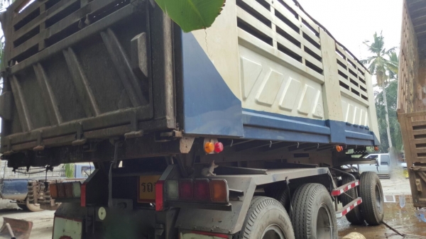 รถอีซูซุ 10 ล้อดั้ม FXZ 360 แรงม้า. ปี 54 , ( ขายแม่ , ลูก. ) , ( รถวิ่ง 11x,xxx กม. )    สนใจติดต่อ  081 - 6079515