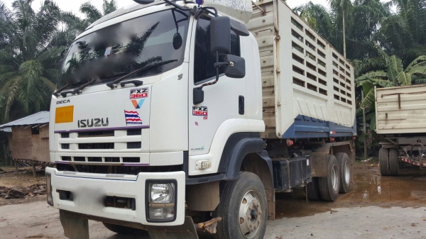 รถอีซูซุ 10 ล้อดั้ม FXZ 360 แรงม้า. ปี 54 , ( ขายแม่ , ลูก. ) , ( รถวิ่ง 11x,xxx กม. )    สนใจติดต่อ  081 - 6079515