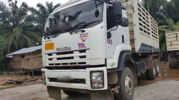 รถอีซูซุ 10 ล้อดั้ม FXZ 360 แรงม้า. ปี 54 , ( ขายแม่ , ลูก. ) , ( รถวิ่ง 11x,xxx กม. )    สนใจติดต่อ  081 - 6079515