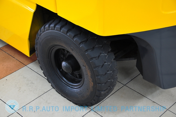 ขายรถโฟล์คลิฟท์มือสอง TCM รุ่น FD25Z1  ราคา 245,000 บาท นำเข้าจากประเทศญี่ปุ่น 100\% ไม่เคยใช้งานในประเทศไทย