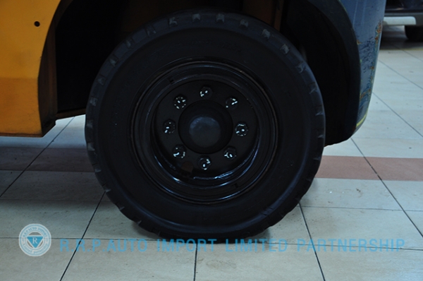 ขายรถโฟล์คลิฟท์มือสอง TOYOTA รุ่น7FG40 ราคา485,000 บาท นำเข้าจากประเทศญี่ปุ่น 100\% ไม่เคยใช้งานในไทย