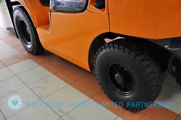 ขายรถโฟล์คลิฟท์มือสอง TOYOTA รุ่น 7FG20 ราคา xxx,xxx บาท นำเข้าจากประเทศญี่ปุ่น 100\% ไม่เคยใช้งานในไทย